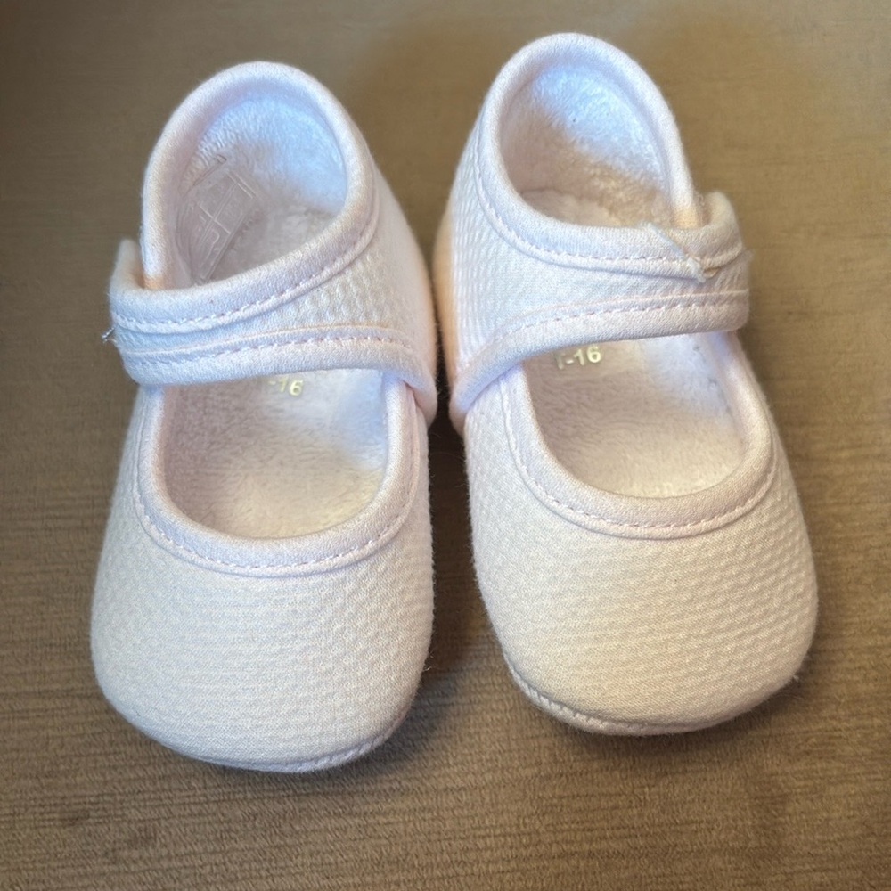 Colquit Soft Pink Baby Shoes size 0